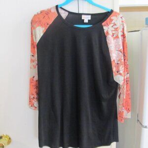 XL LuLaRoe Randy Tee